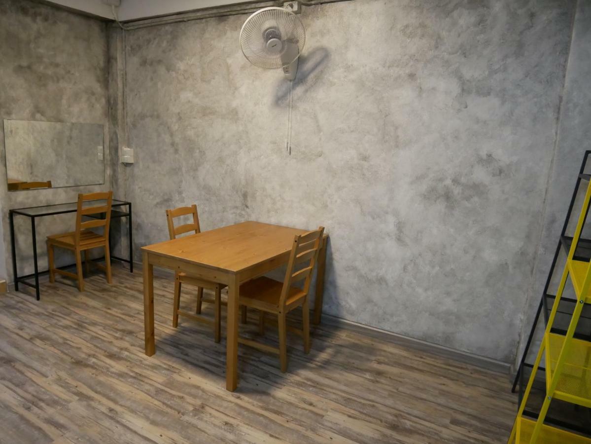 Np House Pratunam 방콕 외부 사진