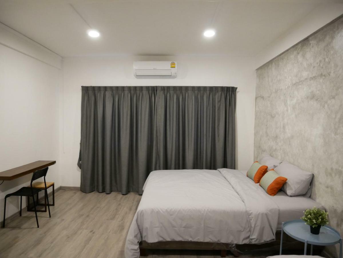 Np House Pratunam 방콕 외부 사진